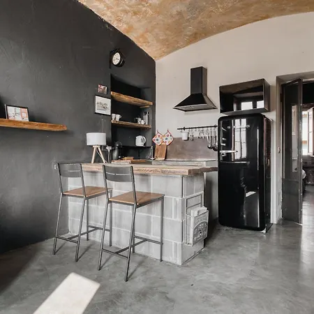 Nyc-style Industrial On Navigli 아파트 *