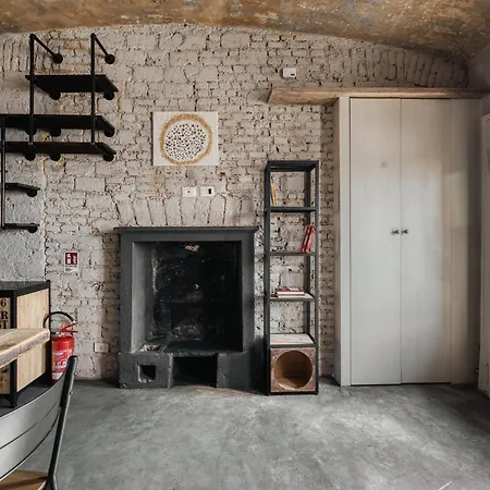 Nyc-style Industrial On Navigli