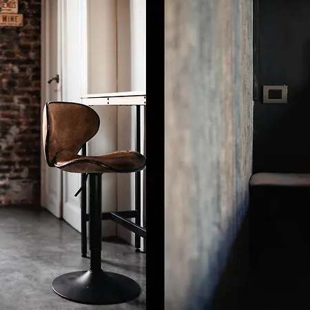 Nyc-style Industrial On Navigli 밀라노