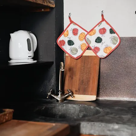 Nyc-style Industrial On Navigli 아파트